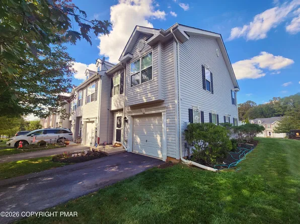 701 Trout Creek Ln, Allentown, PA 18103