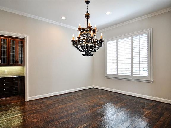 5th image of 4631 Briar Oaks Cir