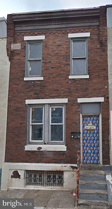 1st image of 242 E Mayfield St