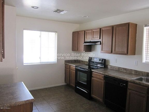 3rd image of 3006 S 92nd Dr