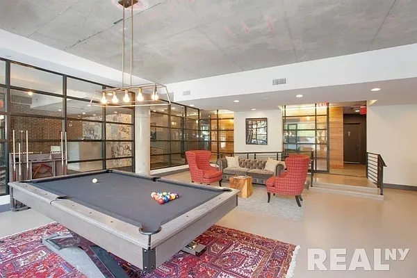 Rented by REAL New York | media 7
