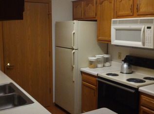 7972 N 107th St APT 8, Milwaukee, WI 53224