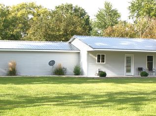 104 W Logan St, Tower Hill, IL 62571