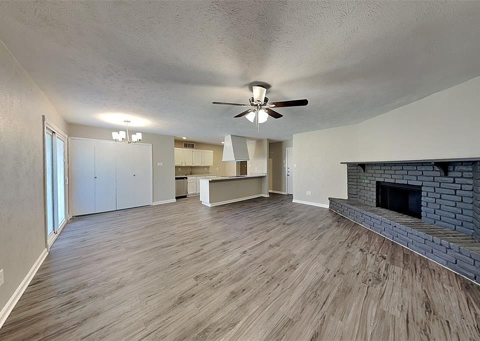 1st image of 5524 Russell Dr #5524