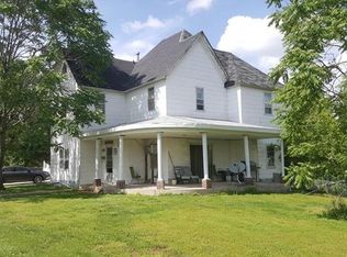 504 N 5th St, Elsberry, MO 63343