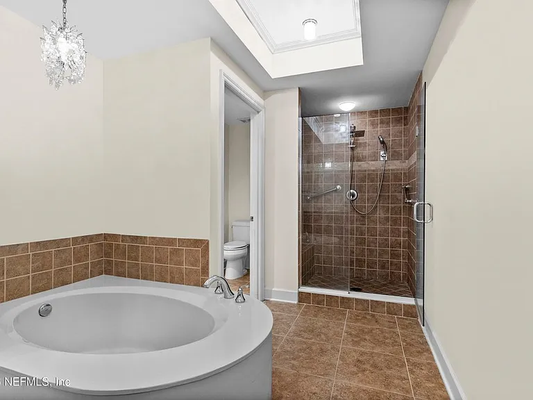 525 3rd St #301 — Photo 32