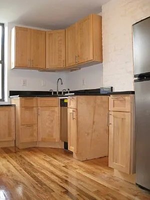 Rented by Tower Brokerage | media 10