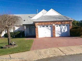 16 Stroud Ct, Toms River, NJ