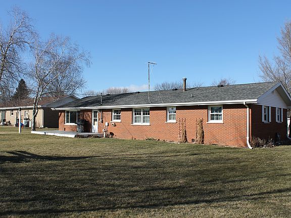 3rd image of 652 Marquette Dr
