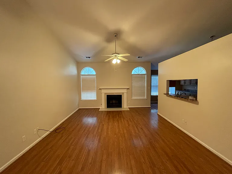 10715 Hickory Cove Ct — Photo 7