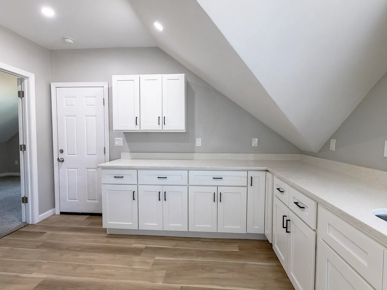 2 bed, 960 sqft, $1,650 — Photo 3