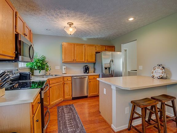 5th image of 1129 Brookstone Dr