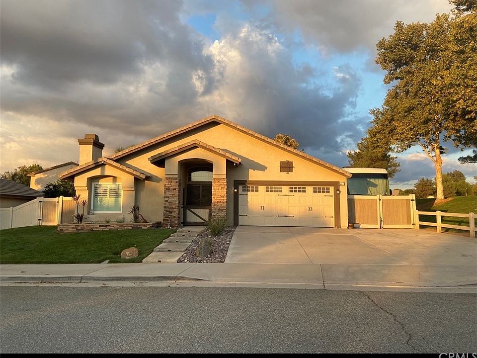 624 Brookside Ln Beaumont CA 92223 Zillow