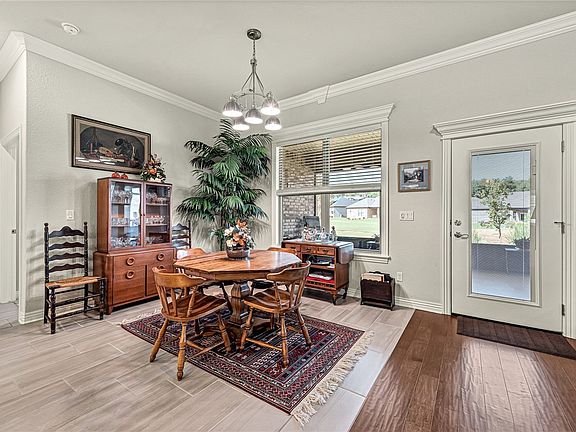 4th image of 136 Dogwood Dr