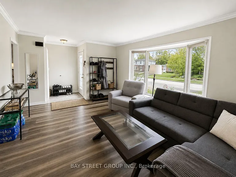 137 Bonham Blvd — Photo 7