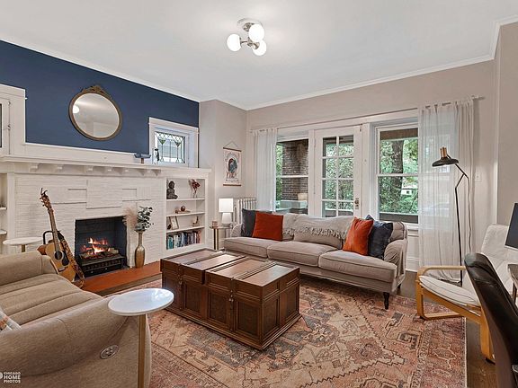 4th image of 411 Washington Blvd APT 1