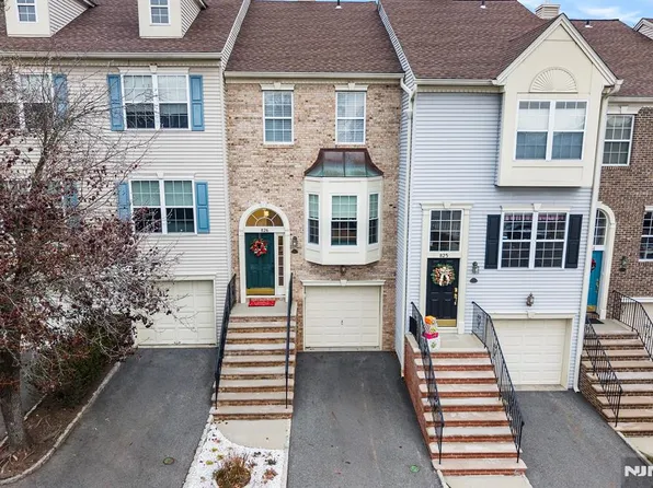 826 Georgetown Dr, Ramsey, NJ 07446