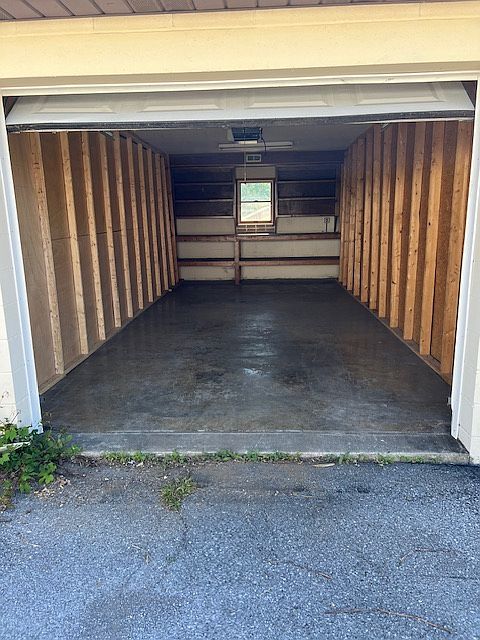 2nd image of 563 Liberty St #1