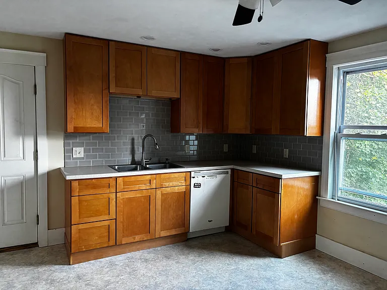 46 Channing St #2 — Photo 5