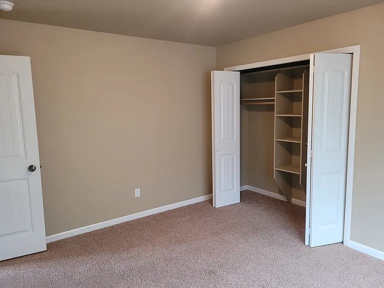 458 Godfrey Way — Photo 7