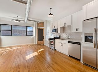 4200 N Sacramento Ave #1F, Chicago, IL 60618