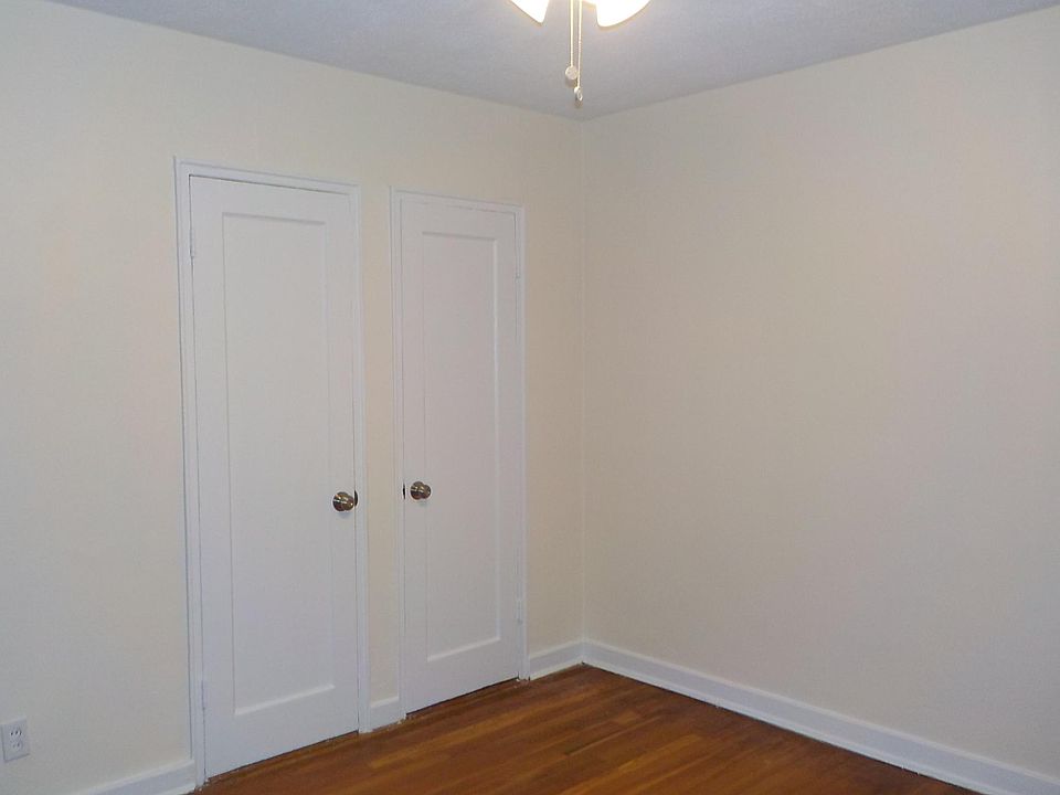 1st image of 254-63 75th Ave Floor 1