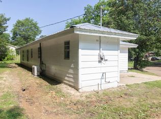 221 W Lee St, Water Valley, MS 38965