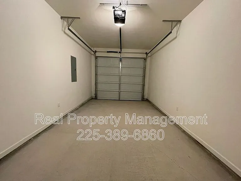17414 Berkshire Dr — Photo 18