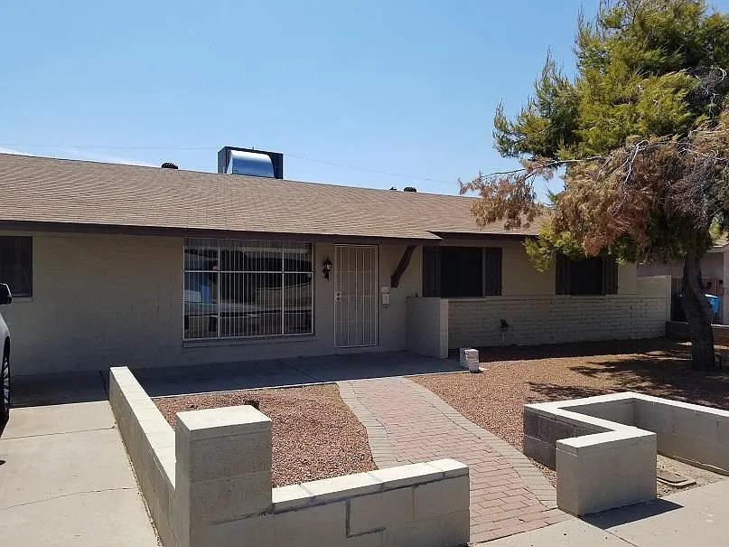 2529 W Columbine Dr