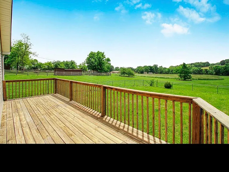 5759 Burkesville Rd — Photo 2