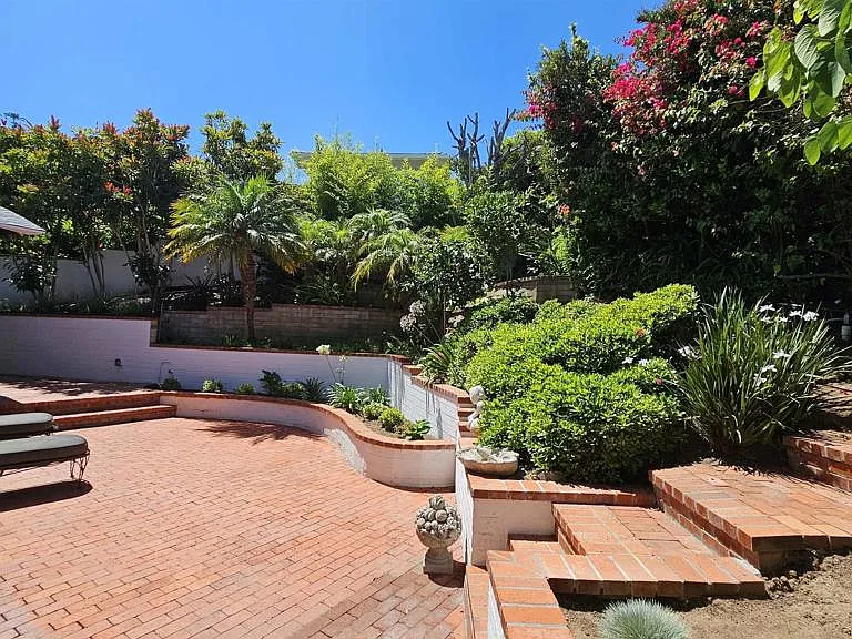 7920 Avenida Alamar — Photo 32