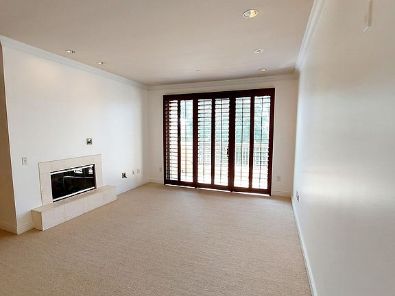 3rd image of 11847 Gorham Ave APT 201