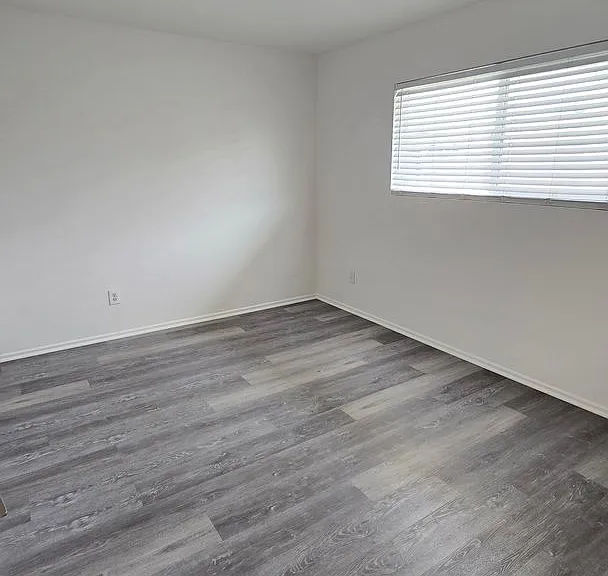 7802 Shaffer Cir — Photo 10