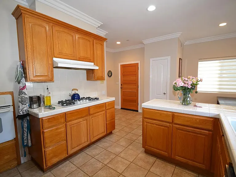 2222 Manhattan Beach Blvd #A — Photo 9