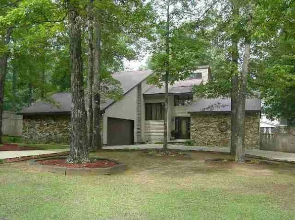 4006 Forest Ln, Oxford, AL 36203