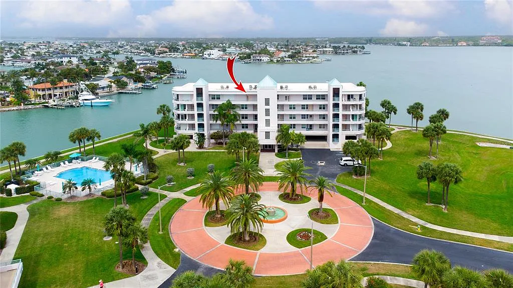 Building Photo - 8041 Sailboat Key Blvd S #402