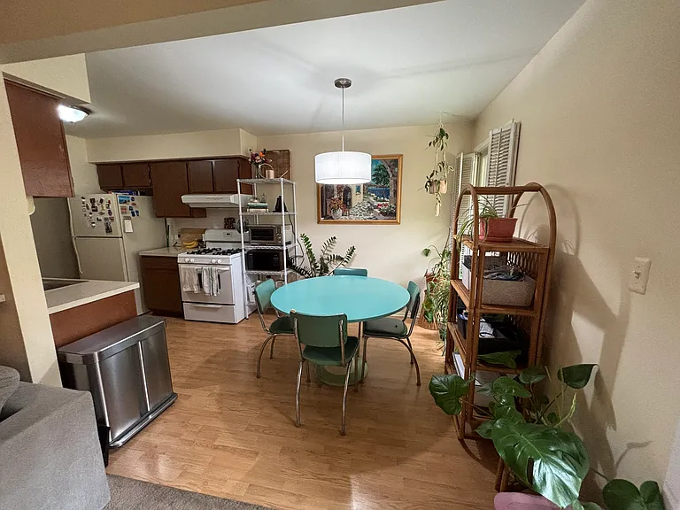 2078 Glenbridge Ct — Photo 4