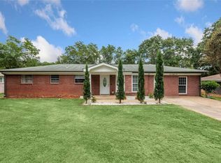 171 Pine St NE, Fairburn, GA 30213