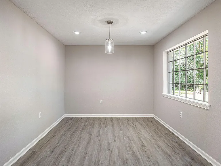 1702 Athens Dr — Photo 7