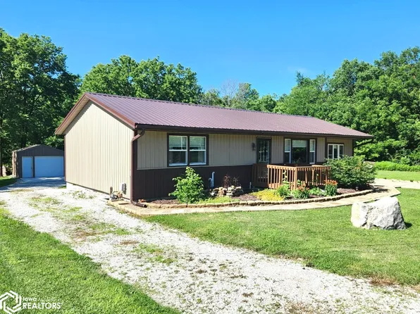 325 W 3rd St, Lamoni, IA 50140
