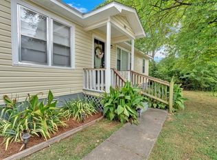 302 Peters St, Calhoun, GA 30701