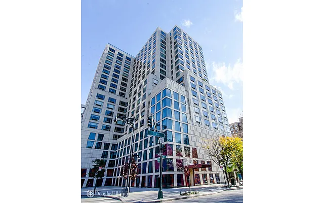 Sold by Douglas Elliman | media 15