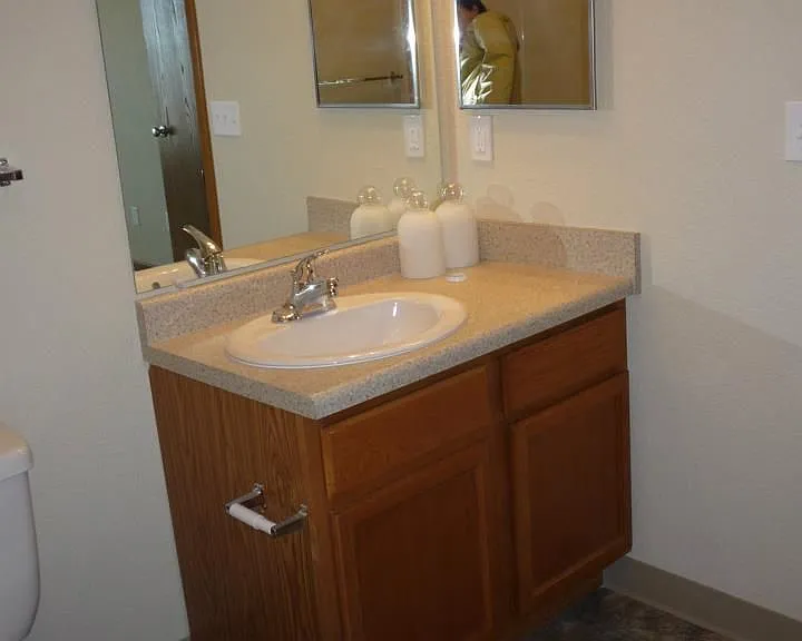 16 Osterhout Dr — Photo 5