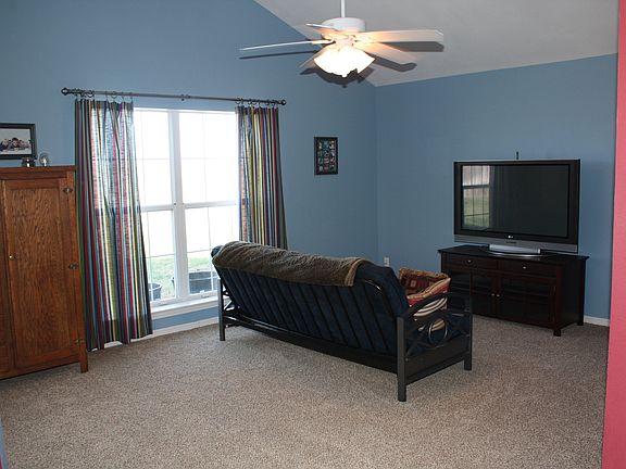2nd living area