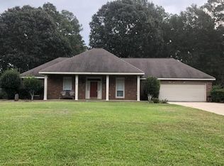 24 Madison Pl, Hattiesburg, MS 39402