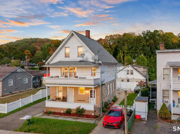 301 Roosevelt Dr #1, Derby, CT 06418