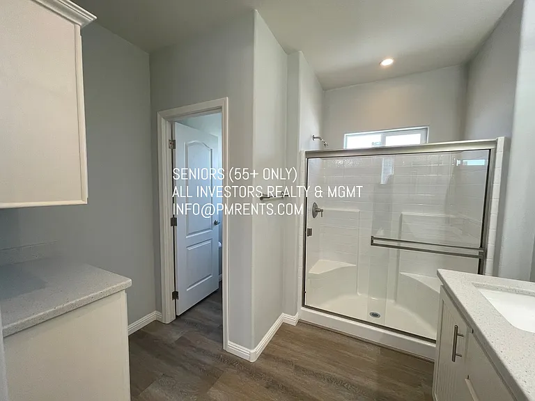 141 Douglas Dr #75 — Photo 12