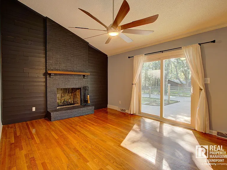 209 Chucker Dr — Photo 7