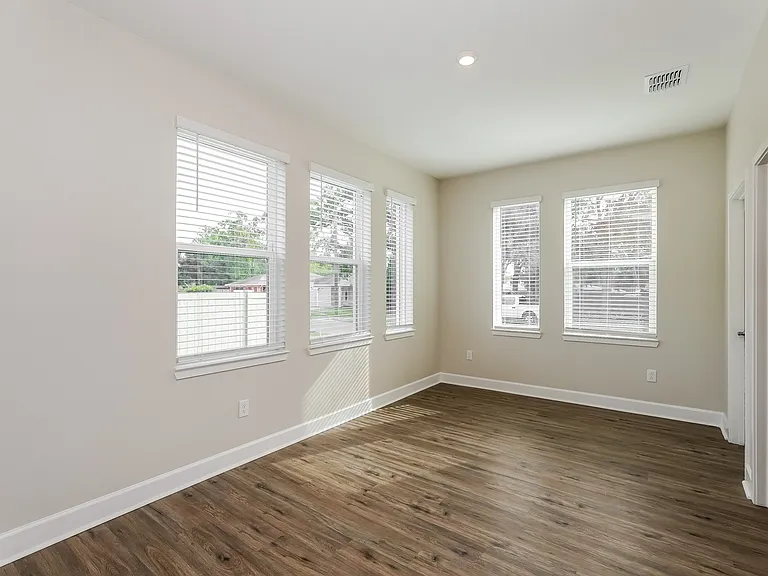 Chatham 4x3.5 - Bedroom