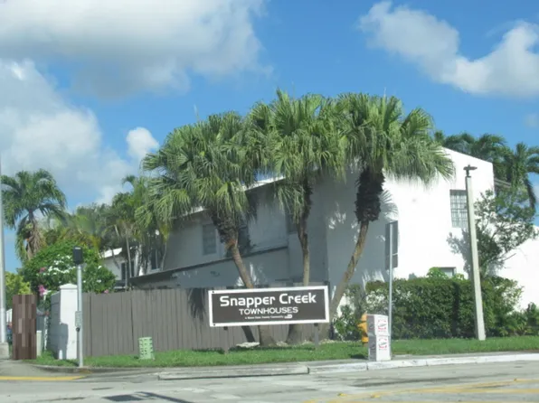 6945 SW 109th Pl, Miami, FL 33173